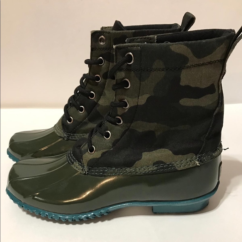 Bass Rain Boots Size 8M